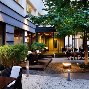Otel Three Crowns